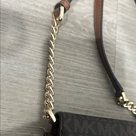 Michael Kors Jet Set Wallet Crossbody Bag - Picture 4 of 9